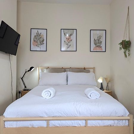 Guest Rooms In Anfiled Near Stadium, Free Parking Liverpool Kültér fotó