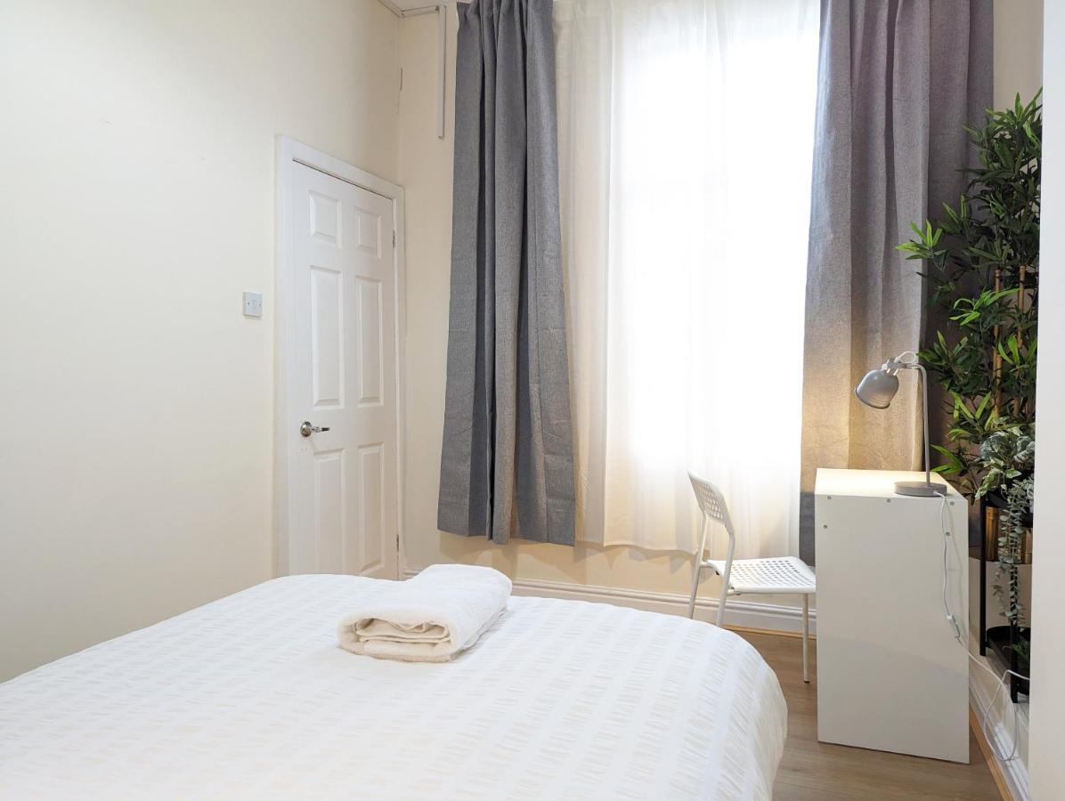 Guest Rooms In Anfiled Near Stadium, Free Parking Liverpool Kültér fotó