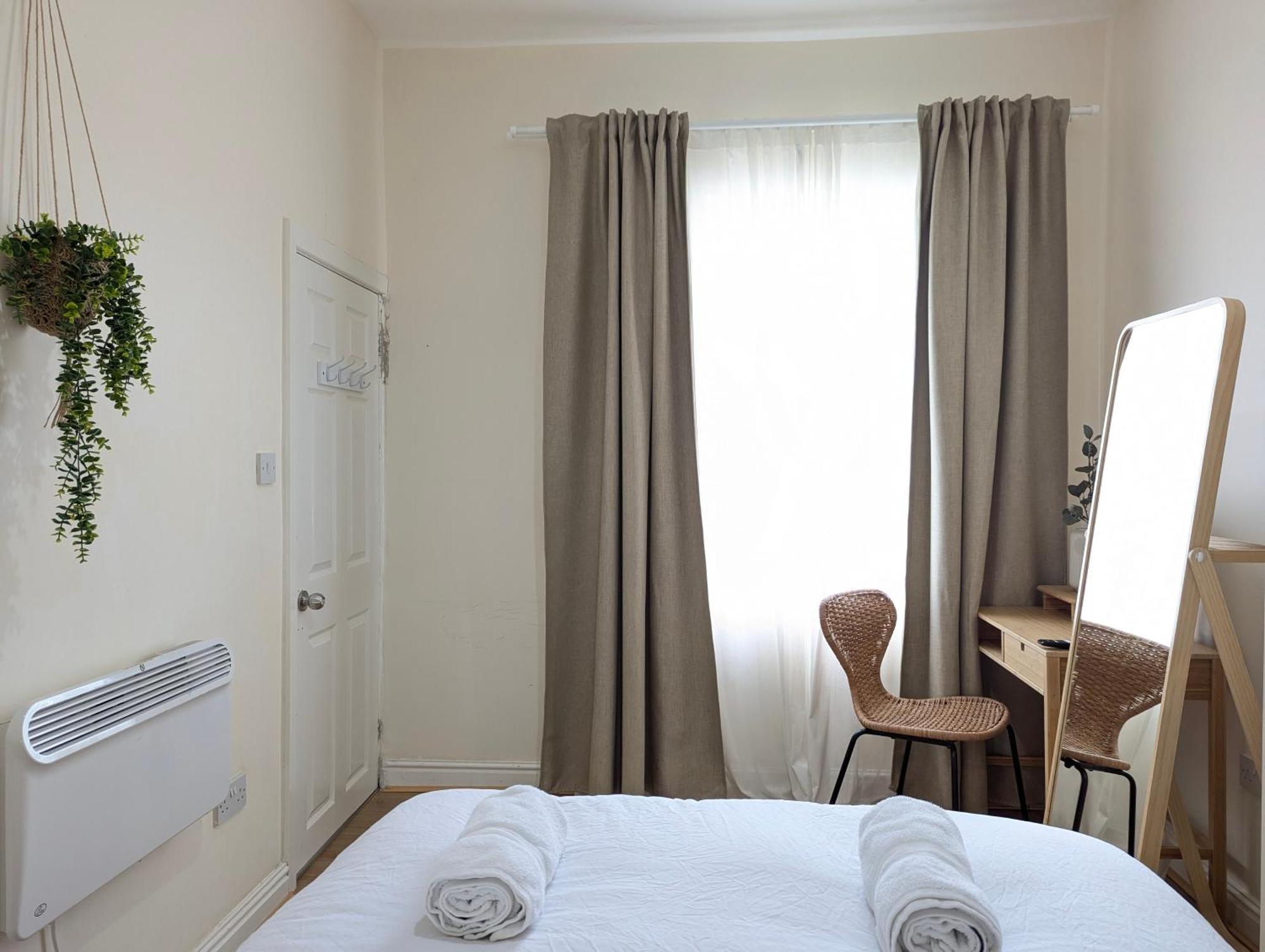 Guest Rooms In Anfiled Near Stadium, Free Parking Liverpool Kültér fotó